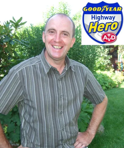 Frau aus sinkendem Fahrzeug gerettet – Helmut Huber ist Highway Hero des Monats Bild: Frau aus sinkendem Fahrzeug gerettet – Helmut Huber ist Highway Hero des Monats