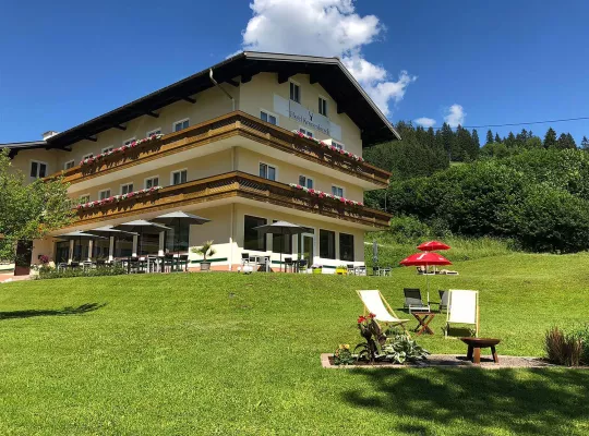 Bild: Hotel Kronenhirsch erhält Zertifikat für Exzellenz 2019