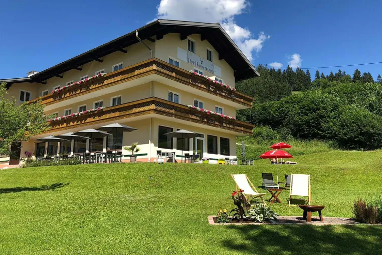 Bild: Hotel Kronenhirsch erhält Zertifikat für Exzellenz 2019