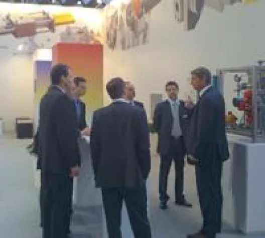 Bild: Erfolgreicher Messeauftakt für Maag Pump Systems, Achema 2009