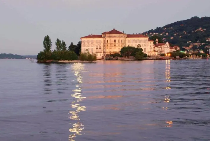 Die borromäischen Kunstschätze am Lago Maggiore Bild: Die borromäischen Kunstschätze am Lago Maggiore