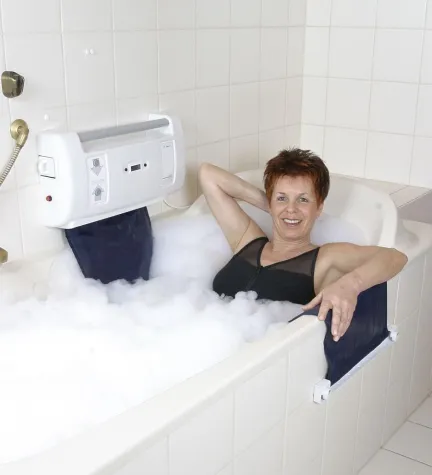 Gefahr Badewanne: Was tun, wenn das eigene Bad zum Hindernis wird? Bild: Gefahr Badewanne: Was tun, wenn das eigene Bad zum Hindernis wird?