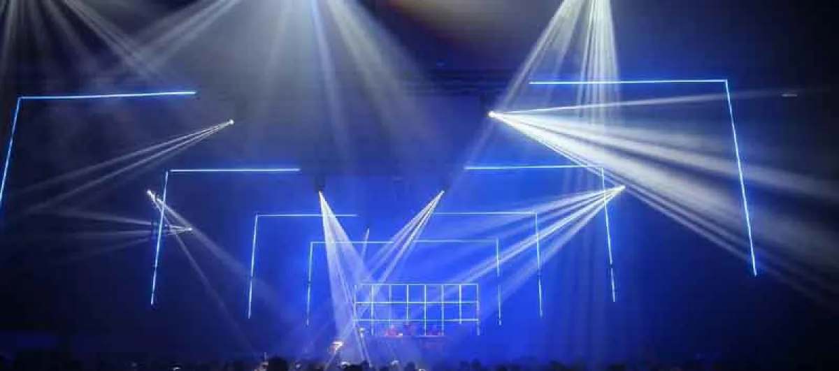 LPiX.40 bei der WinterWorld (Foto: audiluma Veranstaltungstechnik)