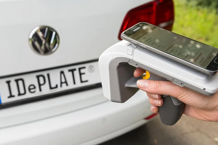 Bild: Weniger Bürokratie, mehr Sicherheit: RFID-Technologie am Fahrzeug