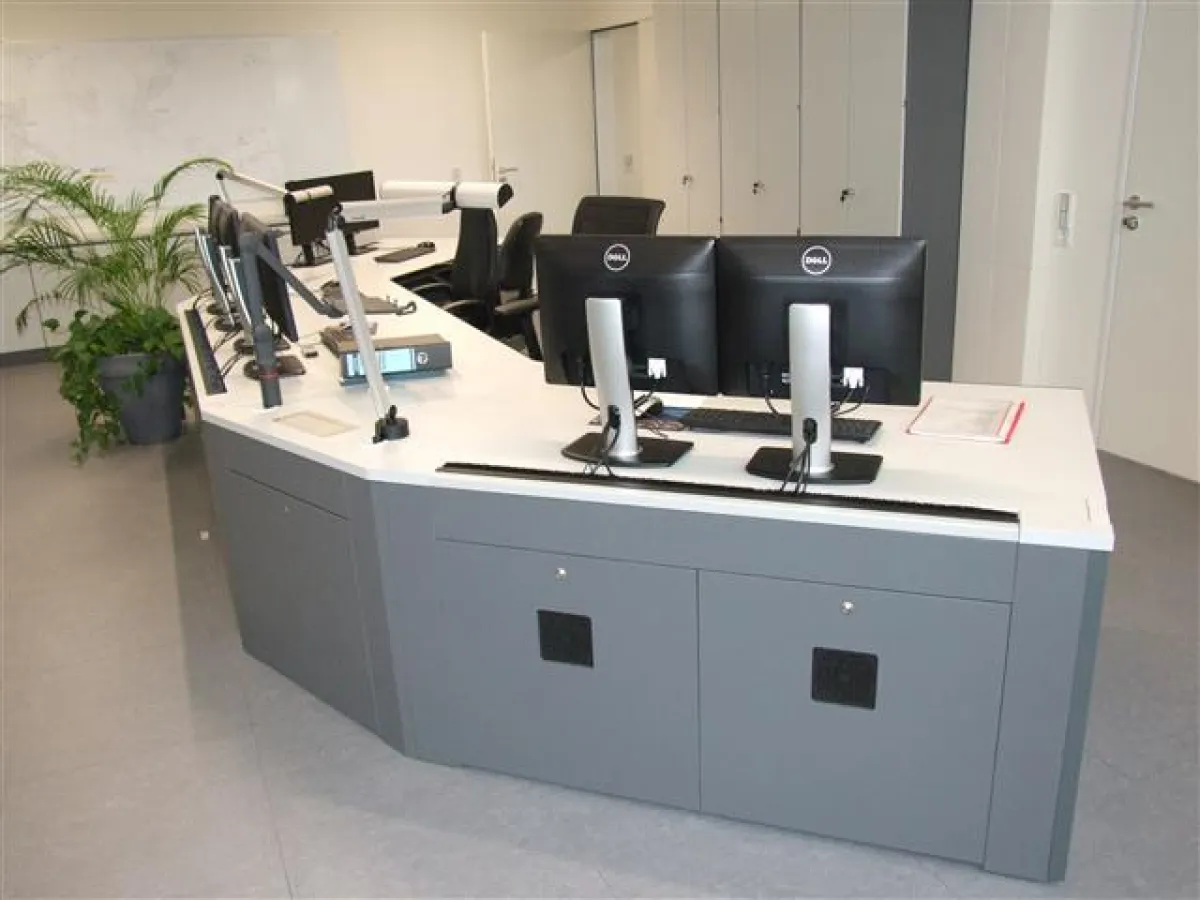 Funktionaler und ergonomischer TaCom Leitstand von Elabo, Stadtwerke Neckarsulm