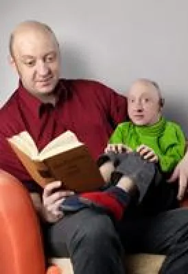 Bild: Humorarbeiter im Wortsprudel - Messerscharfer Wortwitz bei den 5. Pantheon Lese-Tagen