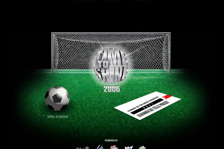 Bild: Glänzende Fußball-Unterhaltung mit  time-to-shine.com