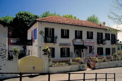 Urlaub und Festivalstimmung in Norditalien – Hotel & Event-Location Omnidiet Jahresprogramm 2007 Bild: Urlaub und Festivalstimmung in Norditalien – Hotel & Event-Location Omnidiet Jahresprogramm 2007