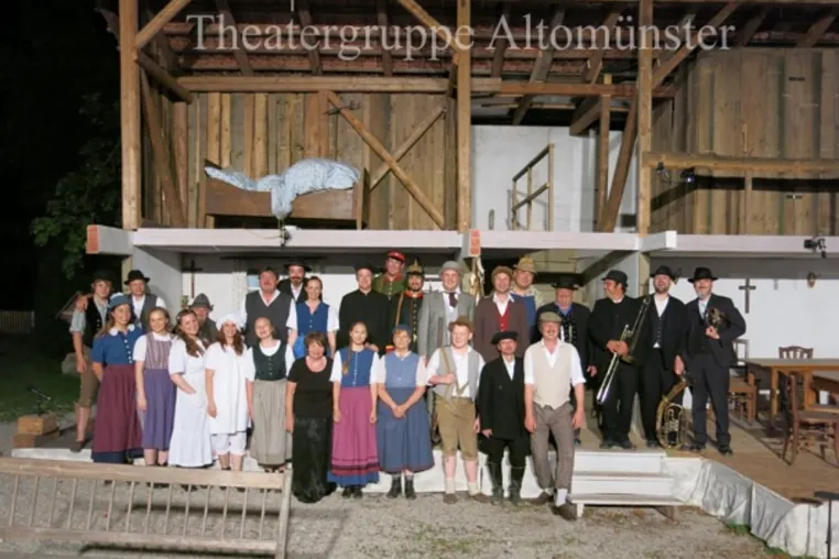 Bild: Welturaufführung von "Diridari – ein Spiel ums Geld" – Freilichttheater Altomünster