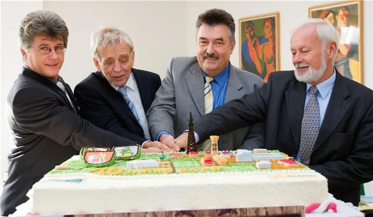 Von links nach rechts: Norbert Eberhardt, Geschäftsleiter des Zweckverbands, Dr. Hartmut Frommer,Stadtrechtsdirektor, Stadt Nürnberg, Konrad Rupprecht, 1. Bürgermeister Markt Feucht, Wolfgang Kelsch, 