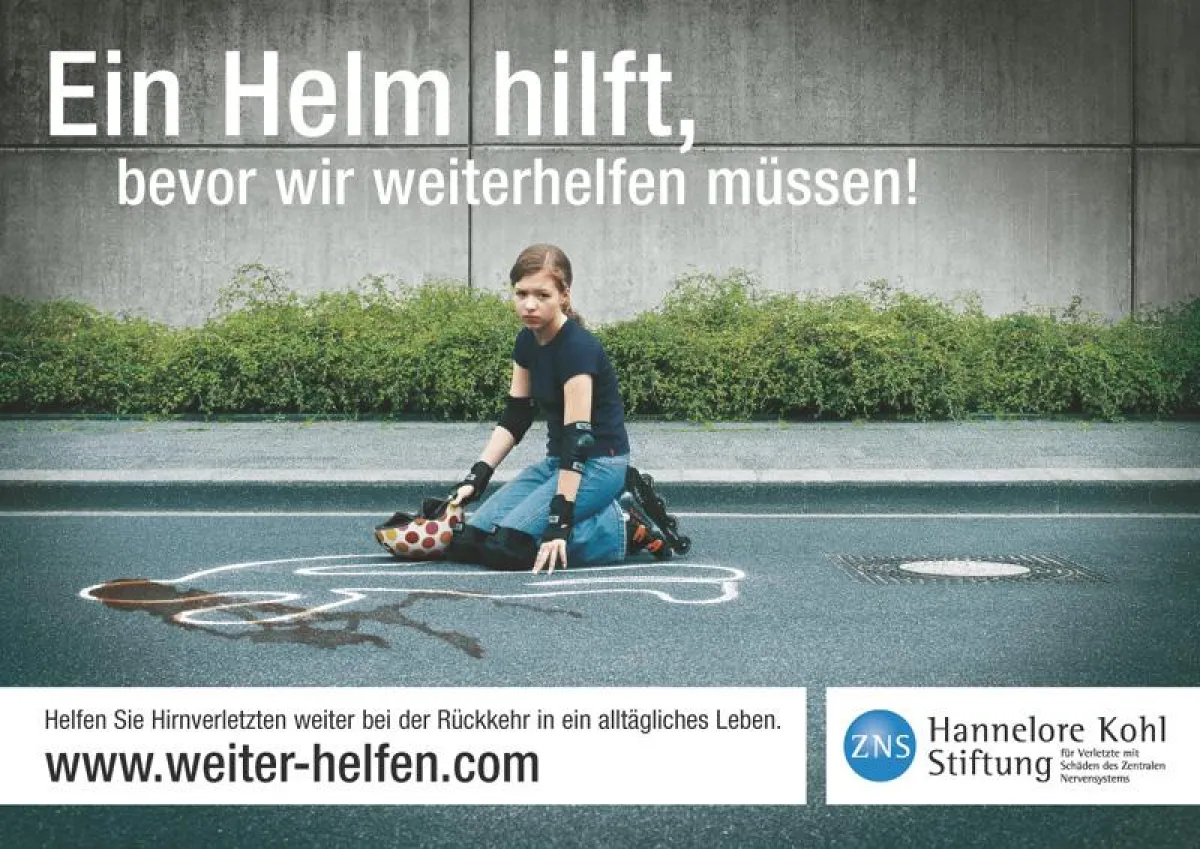 Mit einer bundesweiten Plakatkampagne ruft die in Bonn ansässige ZNS – Hannelore Kohl Stiftung für Verletzte mit Schäden des Zentralen Nervensystems zum Helmtragen auf.