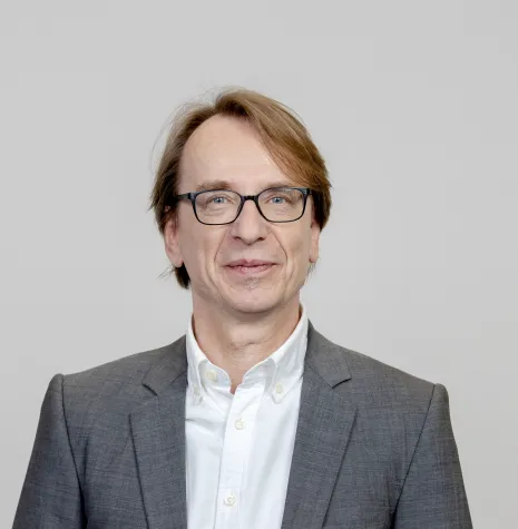 GDCh ehrt Ullrich Scherf mit Hermann-Staudinger-Preis Bild: GDCh ehrt Ullrich Scherf mit Hermann-Staudinger-Preis
