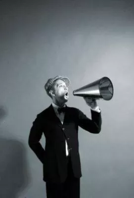 Bild: Salzkammergut Festwochen Gmunden - Theo Bleckmann "sang" Lieder von Liebe, Lust, Krieg und Exil