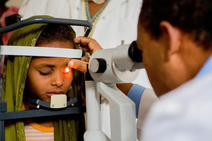 Bild: memon rettet 50 Menschen das Augenlicht