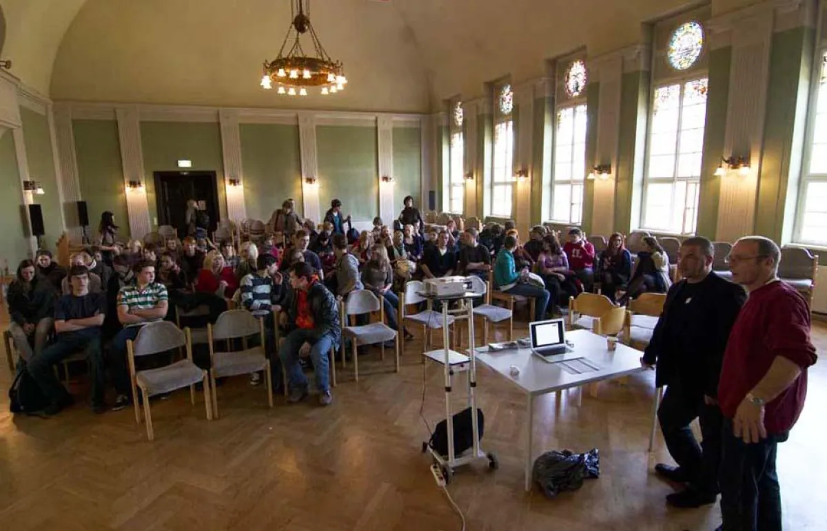 Wie entsteht Design? Vortragsreihe Vertretungsstunde in Naumburg