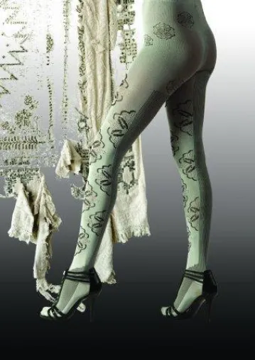 Bild: INVISTA lanciert die Must-Have-Legwear-Trends mit der Faser LYCRA® für 2011/2012