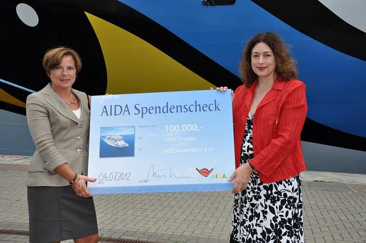 Bild: Kreuzfahrtanbieter AIDA unterstützt weltweite Kinderhilfe