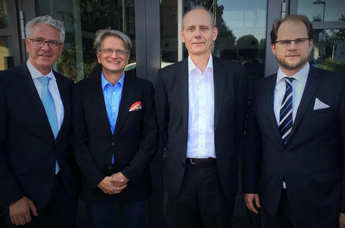 (Bild v.r.n.l ohne Frau Fink): Dr. Brill, Dr. Burggraef, Dr. Hofmann, Dr. Jantzen