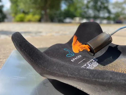 Bild: Feuerfest im Motorsport: Dresdner Sitzschale besteht Prüfung 