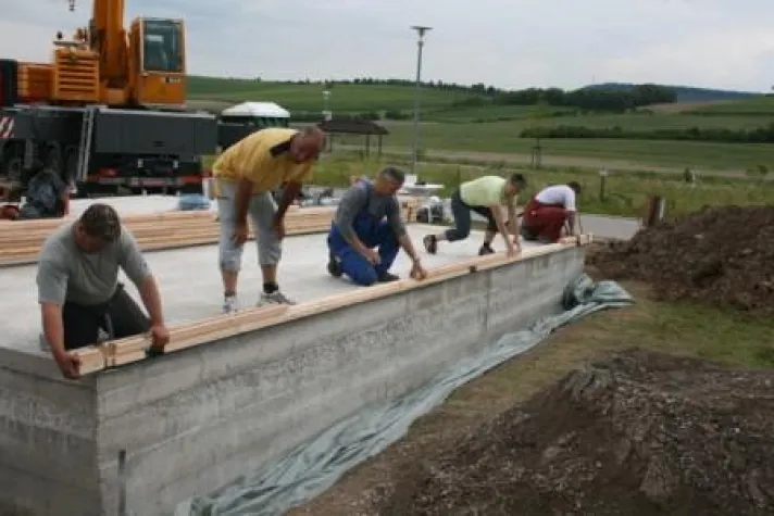 Bild: Blockhäuser selber bauen? Dafür gibt´s den Blockhaus Bausatz…