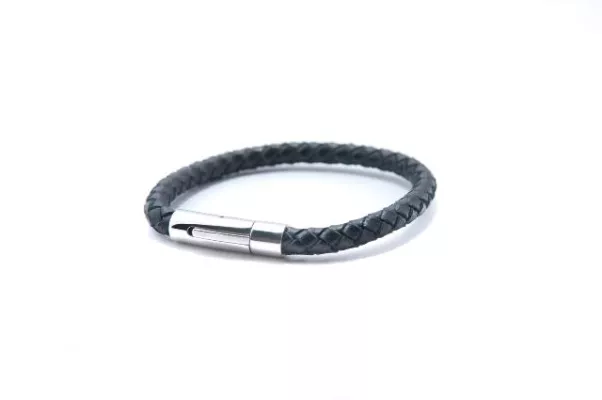 Bild: Good Vibrations – Prämiertes Energiearmband Ampli5 sorgt für mehr Flexibilität, Stärke und Balance