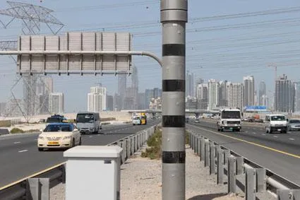 Bild: VITRONIC auf der Gulf Traffic 2011: Mehr Verkehrssicherheit mit LIDAR-basierter Geschwindigkeitsmessung