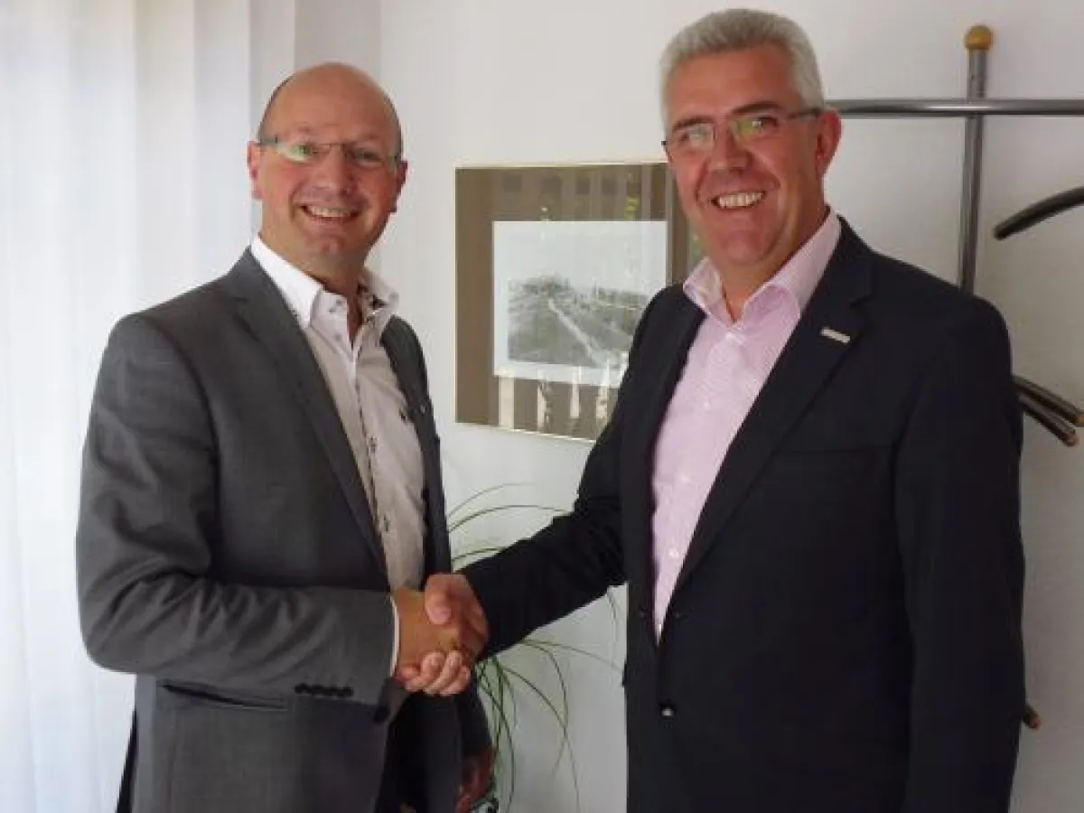 Günter Albers und Hans Gatzemeier sind die Geschäftsführer der neuen ELA Container Offshore GmbH.