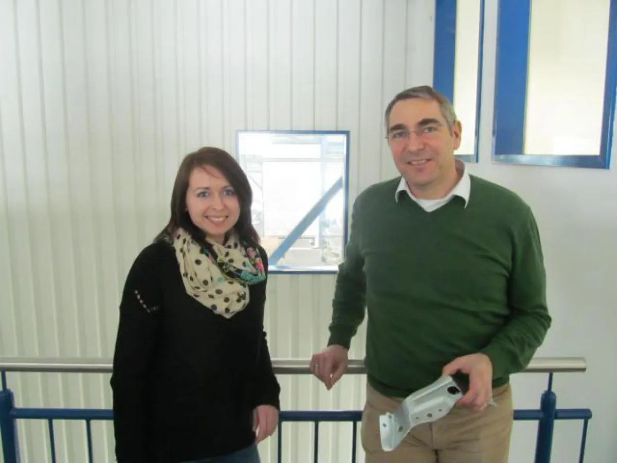 Stipendiatin Nicole Smolin mit Geschäftsführer Helmut Spanner