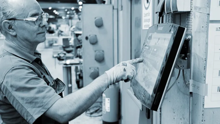 Bild: Starke Industrie-PCs für starke Krane –  Effizienter Einsatz von noax Industrie PCs bei Konecranes