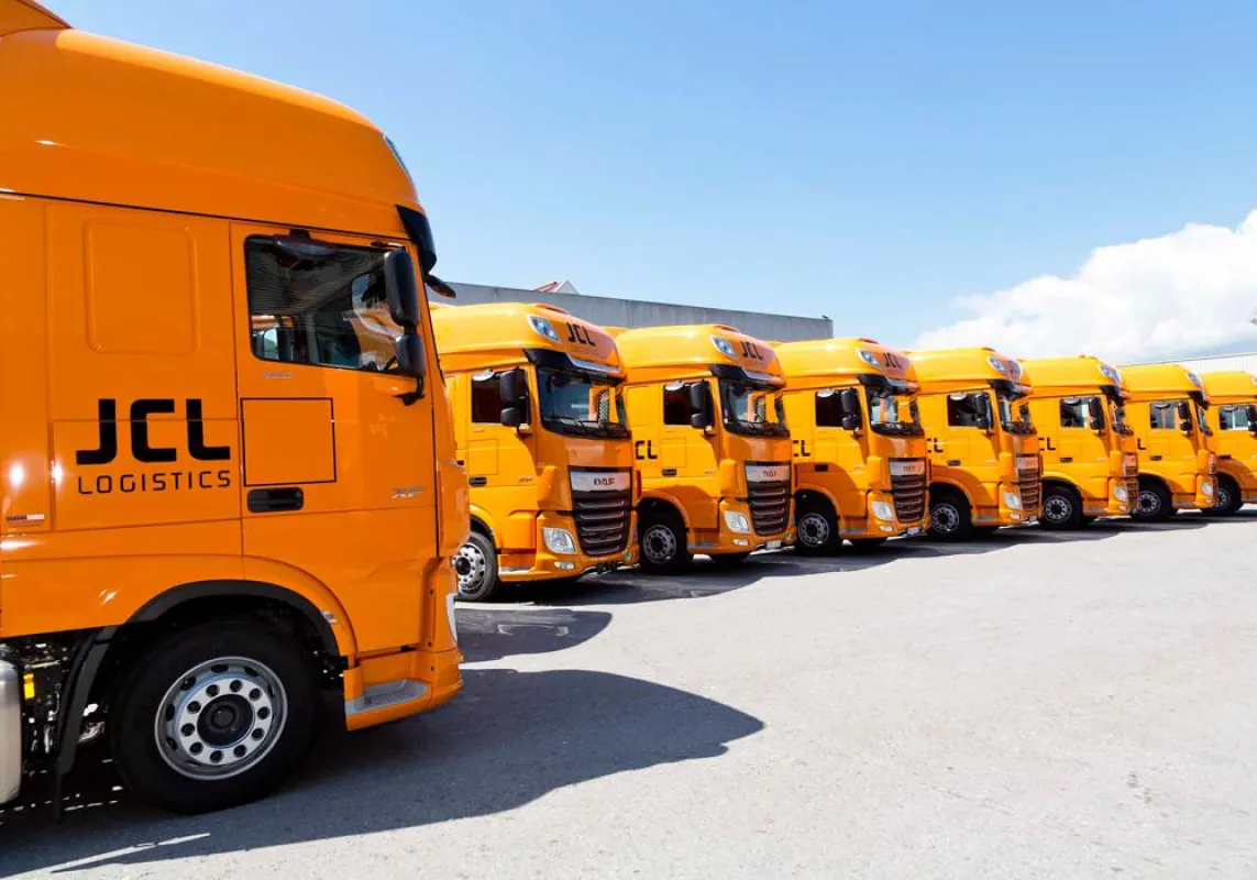 JCL übernimmt über 100 neue DAF-Lkw.