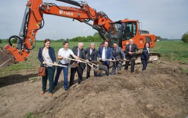 Bild: Spatenstich für Vorzeigeprojekt in Biblis