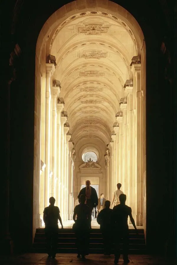 Gang im Louvre, Paris