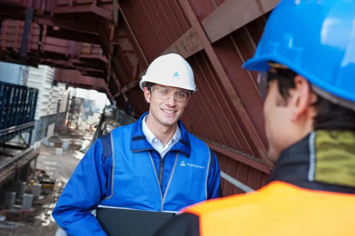 Bild: So gelingt die Sicherheitskultur:  TÜV Rheinland begleitet Unternehmen Step by Step