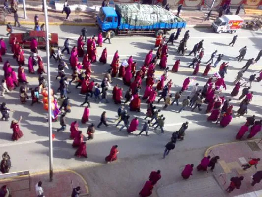 Neue Proteste in Amdo Labrang - mehrere Mönche erschossen Bild: Neue Proteste in Amdo Labrang - mehrere Mönche erschossen