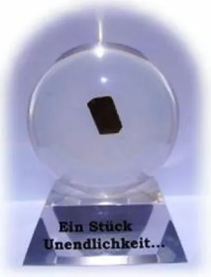 Bild: Weltneuheit: Zu Weihnachten ein Stück Unendlichkeit - ein echter Meteoritensplitter