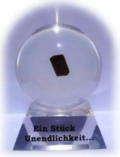 Weltneuheit: Zu Weihnachten ein Stück Unendlichkeit - ein echter Meteoritensplitter Bild: Weltneuheit: Zu Weihnachten ein Stück Unendlichkeit - ein echter Meteoritensplitter