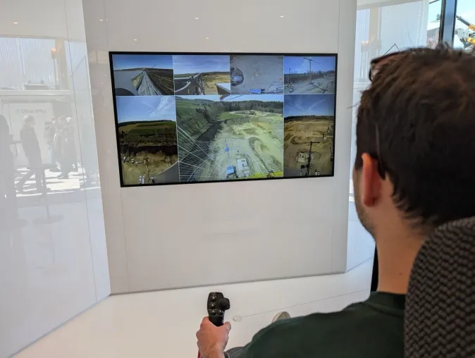 Bild: Teleoperation von Turmdrehkranen: Tech-Studio aus Konstanz arbeitet mit Liebherr an Kransteuerung der Zukunft