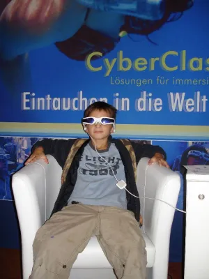 Bild: Cyber-Technologie im Klassenzimmer - Cinemizer Bestandteil einer völlig neuen Lernform
