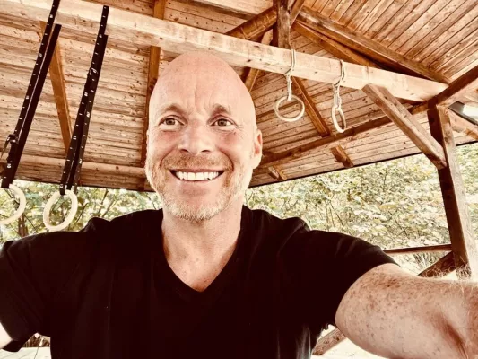Bild: Kurzes Fasten = langes Leben?  Longevity-Experte Marcus Lauk enthüllt die Geheimnisse der Blue Zones