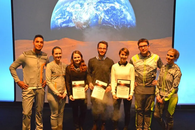 Mission erfüllt: Sehen so Mr. und Mrs. Mars 2030 aus? Bild: Mission erfüllt: Sehen so Mr. und Mrs. Mars 2030 aus?