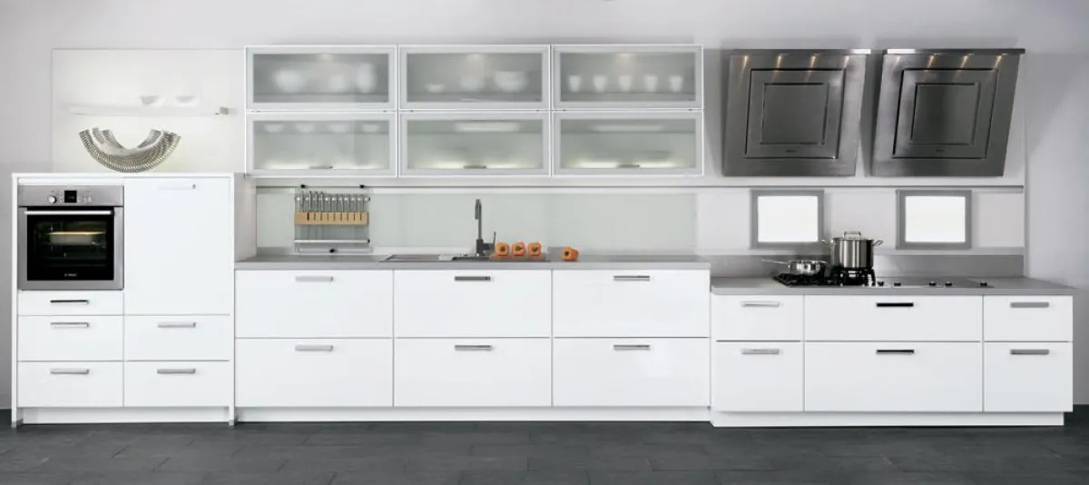 Ergonomische Küche: unterschiedliche Arbeitshöhen und Elektrogeräte in Sichthöhe. Foto: ALNO