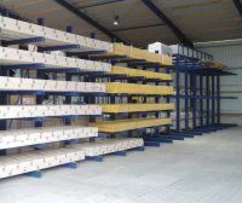 Kragarmregal: Sperrige Güter kostengünstig gelagert Bild: Kragarmregal: Sperrige Güter kostengünstig gelagert