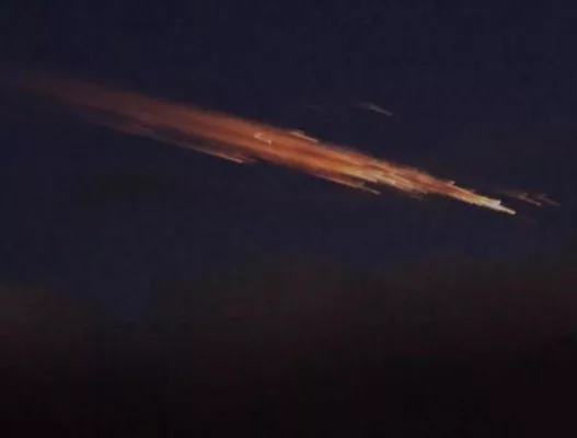 Bild: UFO-Crash im Indischen Ozean am 13. November 2015 durch Raumschrott WTF1190F?