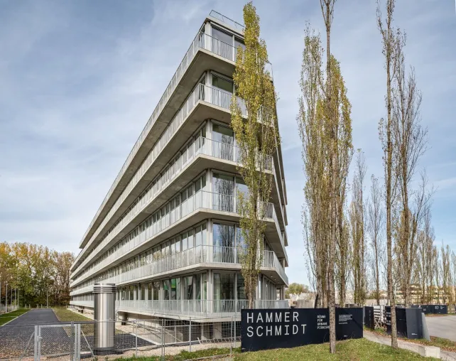 Bild: Real-Treuhand Immobilien Bayern meldet Neuvermietung im HAMMERSCHMIDT bei München an KMS IG AG