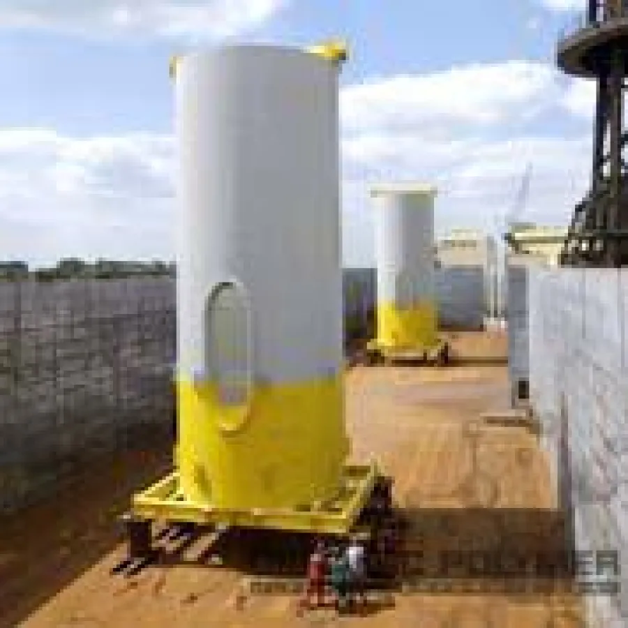 Mast einer Offshore-Windkraftanlage