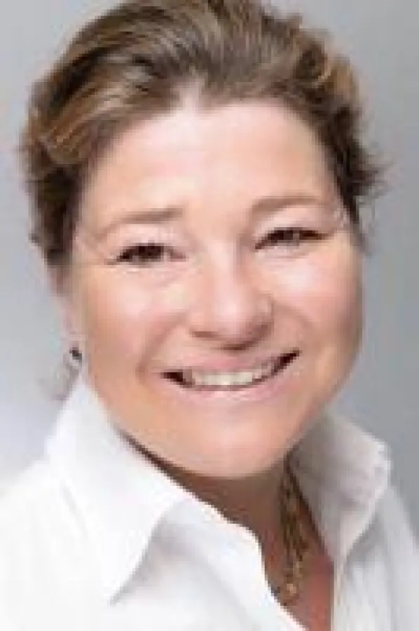 Dr. Petra Hinz, Leiterin des Haranni Instituts an der DTMD University