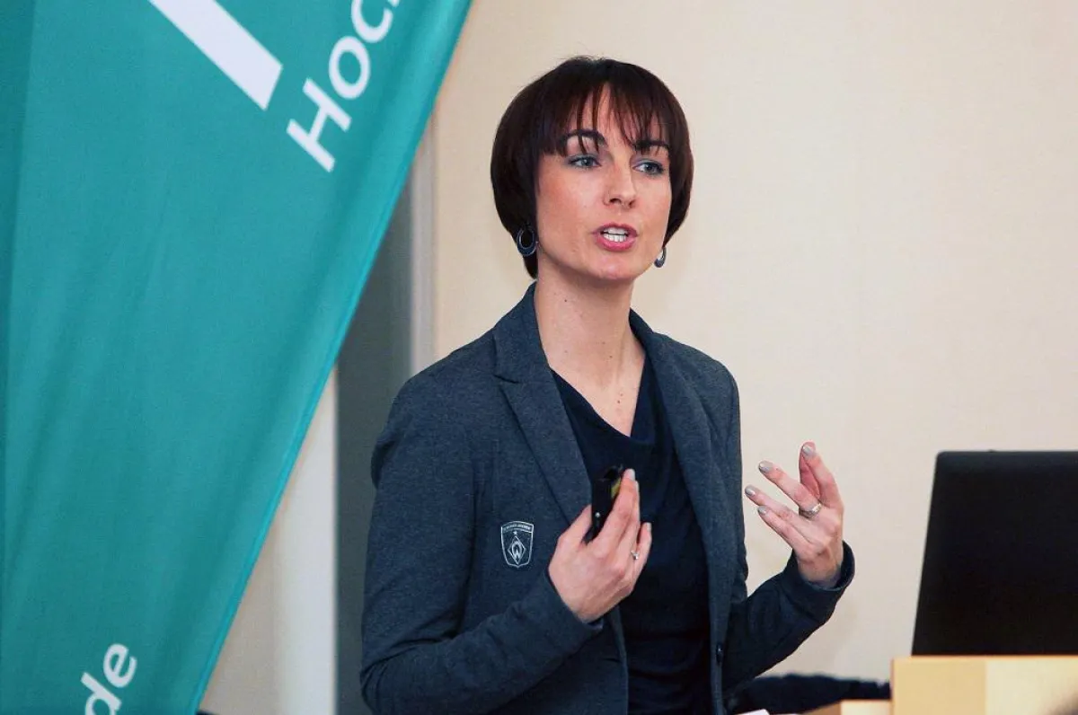 Anne-Kathrin Laufmann beim Management Forum (c) FOM