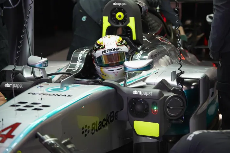 Bild: ebm-papst unterstützt technische Revolution der Formel 1 - Partnerschaft mit MERCEDES AMG PETRONAS