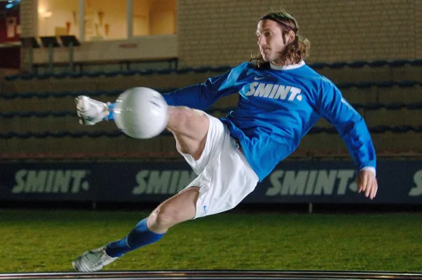 Bild: Torsten Frings und SMINT sammeln für die Aachener Engel