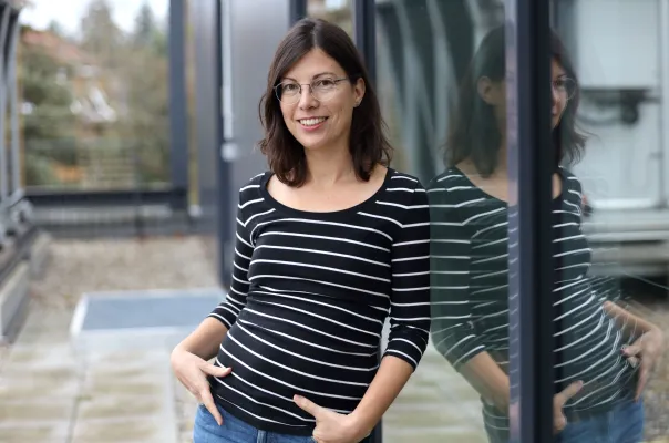 Bild: Schering Young Investigator Award wird erstmalig verliehen: Dr. Agnes Toth-Petroczy wird ausgezeichnet